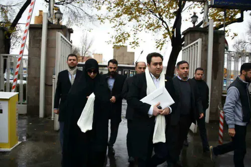 🔴 ‏داماد روحانی برای ثبت نام در مجلس با همسرش رفته، فلسفه