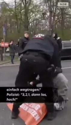 شکستن دست معترض آلمانی توسط پلیس این کشور