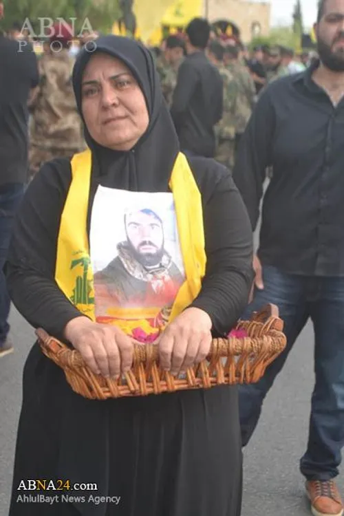 تشییع پیکر رزمنده حزب الله در جنوب لبنان