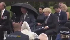 مسابقه کشتی نخست وزیر انگلیس با چتر!😁