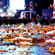اینجا میدان تایمزِ «آمریکا» بعد از جشن سال نوی میلادیه