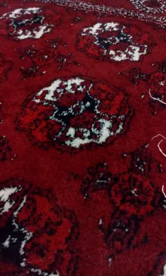 نمایی از فرش دست باف ترکمن