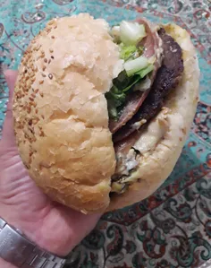 بفرمایید شام😍🍔😋😁