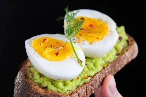 ۲۳ فایده مهم تخم مرغ برای سلامت بدن