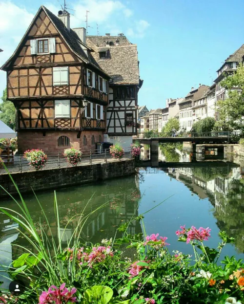 شهر زیبای Strasbourg واقع در شمال شرقی فرانسه، نزدیک به م