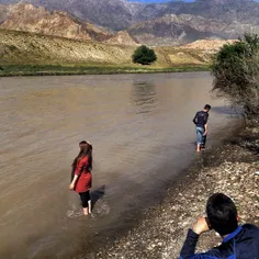 Iranian youth hanging out beside Aras river, #Jolfa, Iran