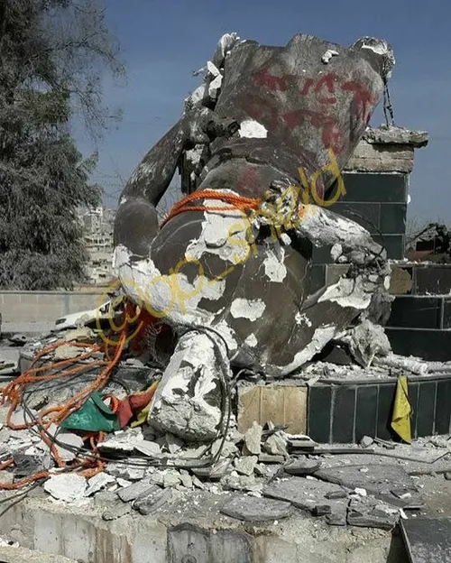 مجسمه ی کاوه آهنگر در شهر عفرین کردستان سوریه بدست نیروها