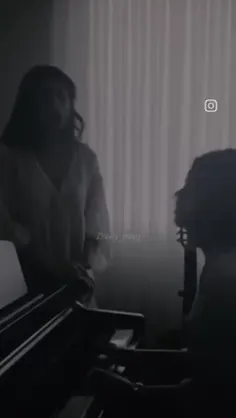 جای خالیت یه حفره بزرگ توی دنیای من درست کرده که هروقت دل