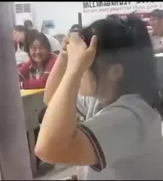 ‏معلم چینی، هر بار یکی از دانش آموزهاش که داشتن تقلب میکر