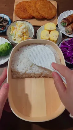 بنتو (به ژاپنی: 弁当 べんとう Bento) به خوراک قابل حمل در آشپزی