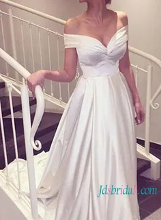 https://goo.gl/GmXJVl  لباس عروسی ساده