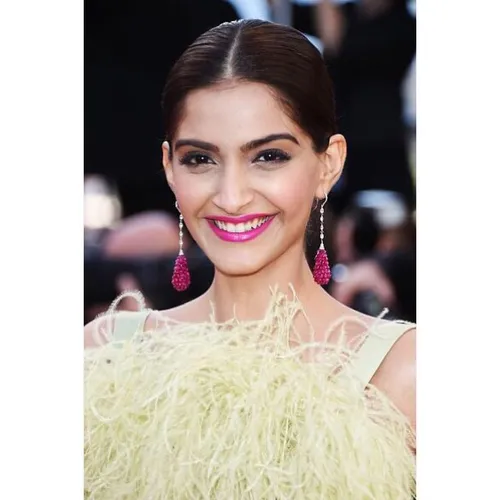 makeup sonam 3day cannes