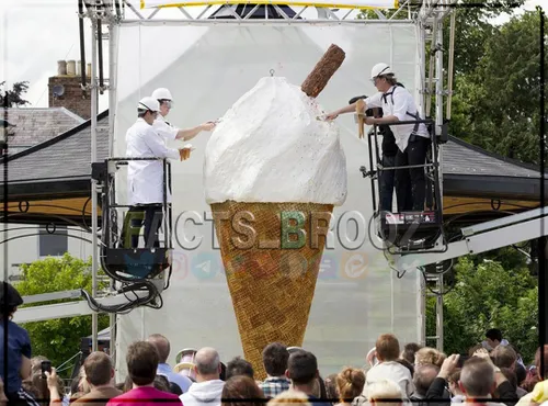 رکورد بزرگترین بستنی دنیا در اختیار سر آشپز انگلیسی است!ا