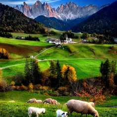 وال دی فونس (Val di funes) یک دره کوچک آرام و جذاب است با