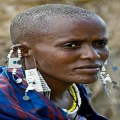 زنان قبیله ماسای در #آفریقا از جواهرات بزرگ ساخته شده از 