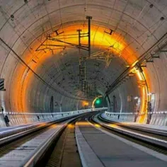 طولانی ترین تونل دنیا 57 کیلومتر است که از زیر رشته کوه آ