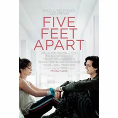 Five feet apart(پنج قدم فاصله) 