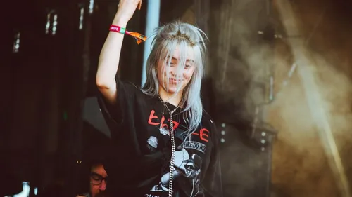 BILLIE EILISH💚