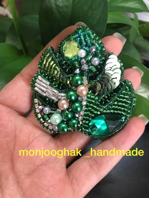 آدرس اینستاگرام:@monjooghak handmade جواهردوزی دستسازه گل