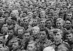 یازده سپتامبر 1935، هزاران نوجوان و جوان آلمانی در کنوانس