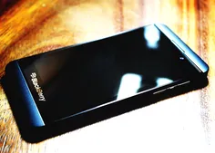 گوشی بلک بری Z1۰ یکی از بهترین مدل های گوشی کمپانی بلک بر