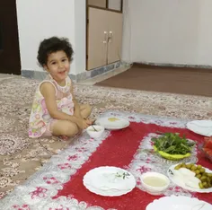 دختر م لوزه گرفته ..میخواد افطاری بخوره ...