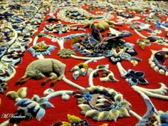 فرش نقش ‌برجسته‌ ی زیبای ایرانی ...