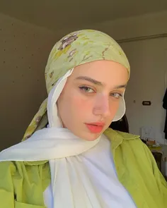 حنا خانم یک دختر اصولگرا است و از دولت غیر اسلامی پزشکیان