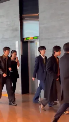 ویدیو منتشر شده از تهیونگ به همراه اعضای 
Seojin's family 