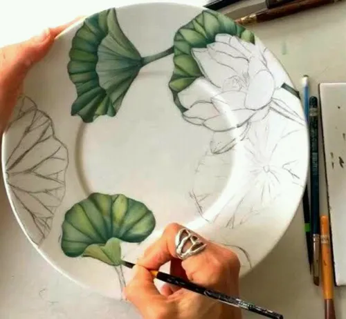 طرح و نقش زیبا روی ظروف چینی ساده 😍 هنر خلاقیت ایده خلاقا