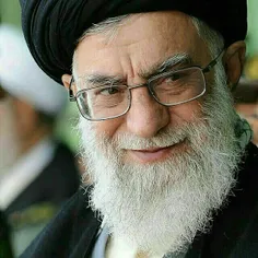 ❤ ️امام خامنه ای: خیال نکننداگر ٤نفر که سابقه انقلابی دار