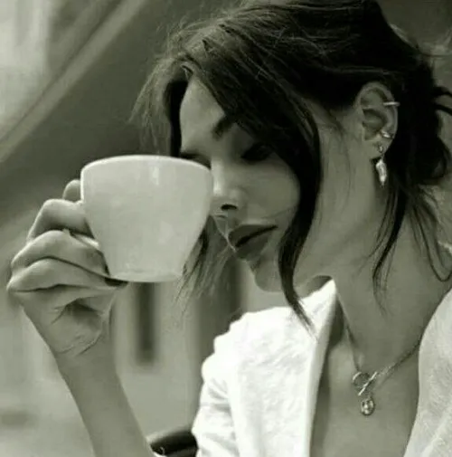 قهوه ات را تنها بنوش