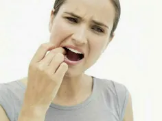 برای درمان سریع آفت دردناک دهان به یک قطره عسل کمی زردچوب