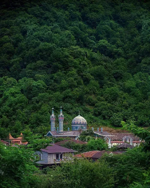 امامزاده ابیض ، روستای میانده ، چابکسر ( گیلان)