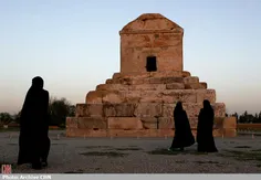 زشـــیــر شتــر خوردن و سوسمار» //ز دســــت خــطـاهــای ا