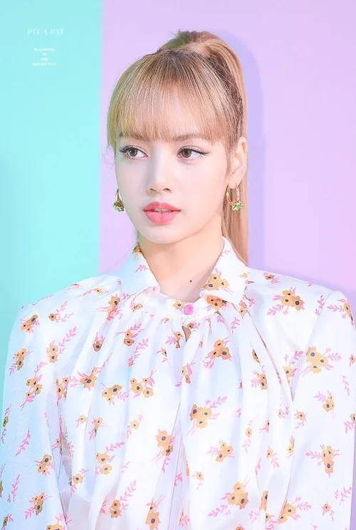 Lisa - Black Pink⭐
Don't forget to follow♥️