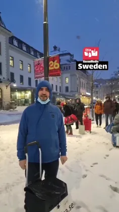 🎥⭕️ صف بیخانمانها در سرمای وحشتناک سوئد برای دریافت کمکها