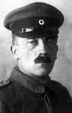 در اوت ۱۹۱۴ جنگ جهانی یکم آغاز و هیتلر برای لشکر باواریا 