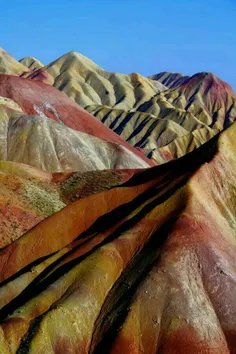 آلاداغلار" یا کوه های رنگی یکی از شگفتی های آفرینش است که