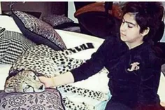 در عربستان یک #دختربچه 10 ساله با چند حیوان وحشی در خانه 