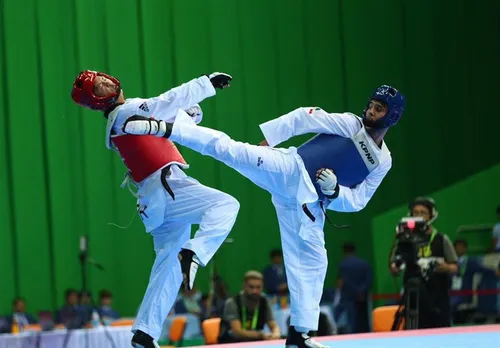 سعید رجبی پس از کسب مدال طلای وزن 87- کیلوگرم تکواندو در 