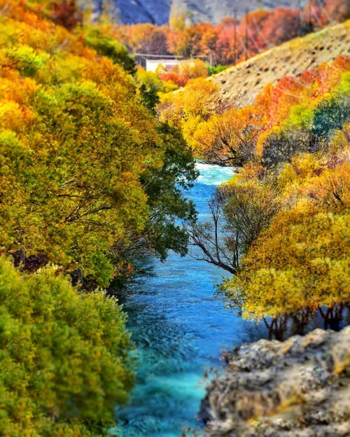 پاییز ایران در مسیر زیبای ماسوله به فومن 👈 خیلی زیباست 🍂🍁