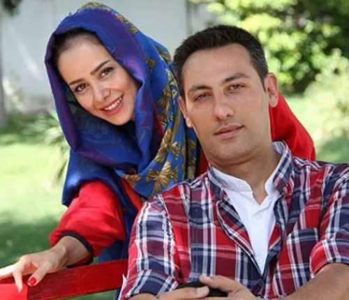 الناز حبیبی بازیگر سریال دودکش به همراه همسرش
