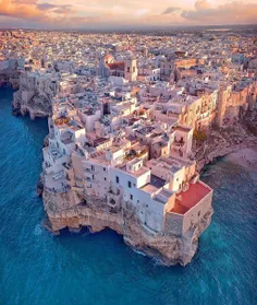 منظره زیبا از ساحل کشور ایتالیا..