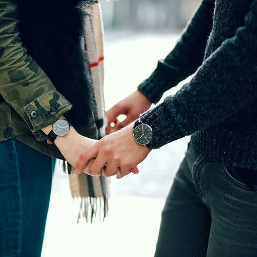 خوبیش اینه 💓 اگه دستاشو ول کنم💖 دستامو ول نمیکنه💓