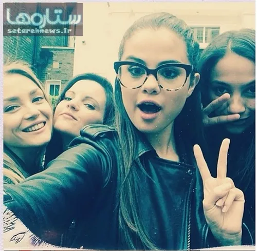 selenagomez selfi