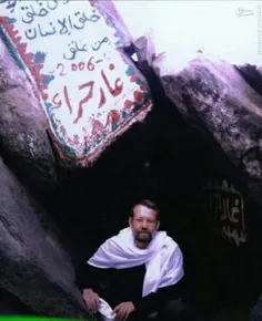 علی لاریجانی را پیغمبر جدید عالم سیاست باید دانست .
