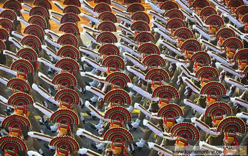 رژه های متفاوت در هندوستان نیروهای نظامی و حفاظتی ارتش هن