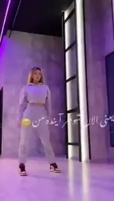 خدا بگم چیکارش کنه ذلیل مرده🥲😂🩸