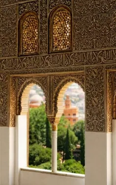 معماری یکی از شهرهای مسلمان اسپانیا
